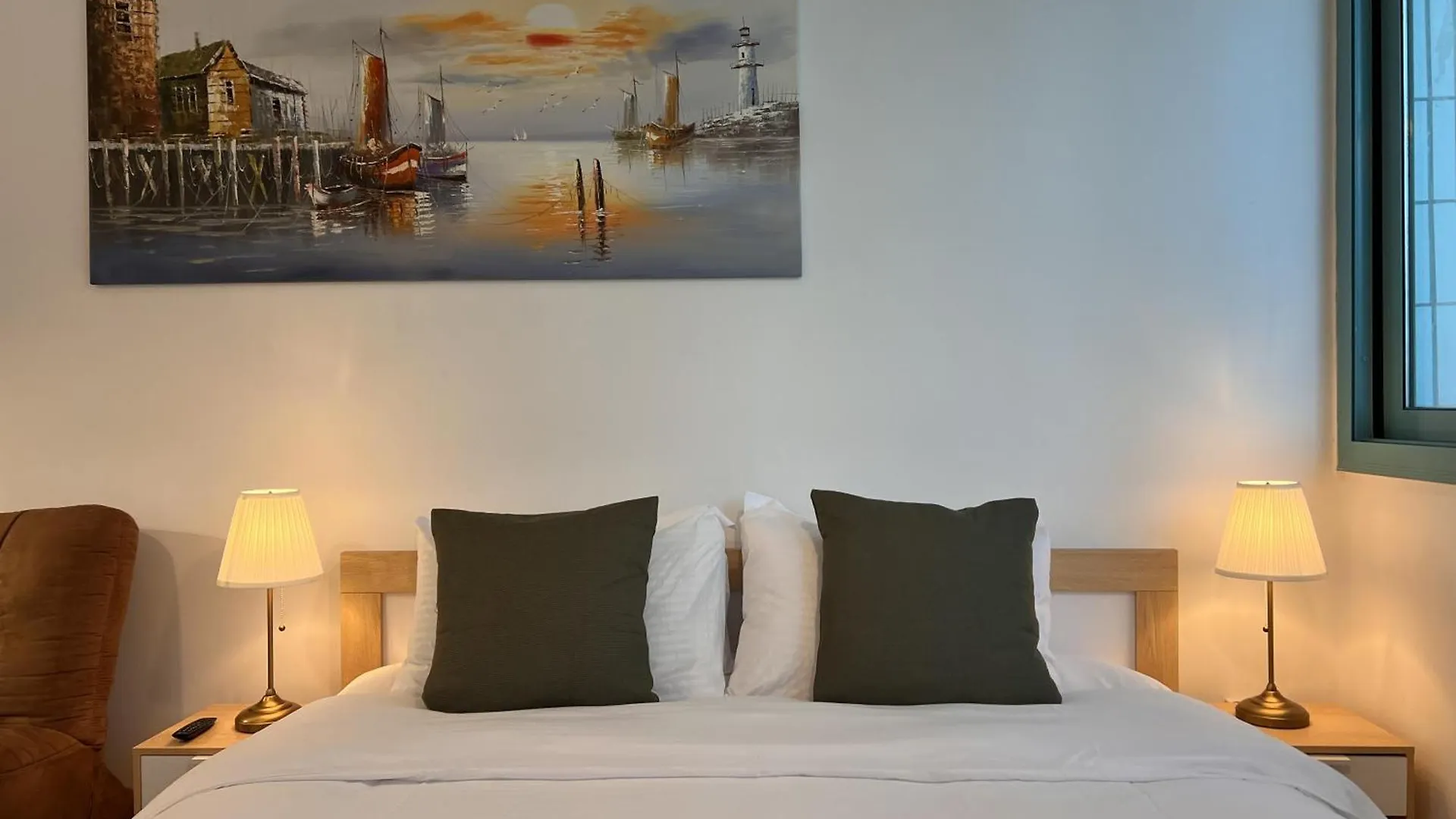 One Guest Place Master Bedroom Near The Beach أبو ظبي منزل للإقامة
